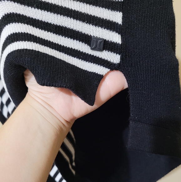 Hurley Striped Drop Shoulder Sweater - Picture 3 of 5